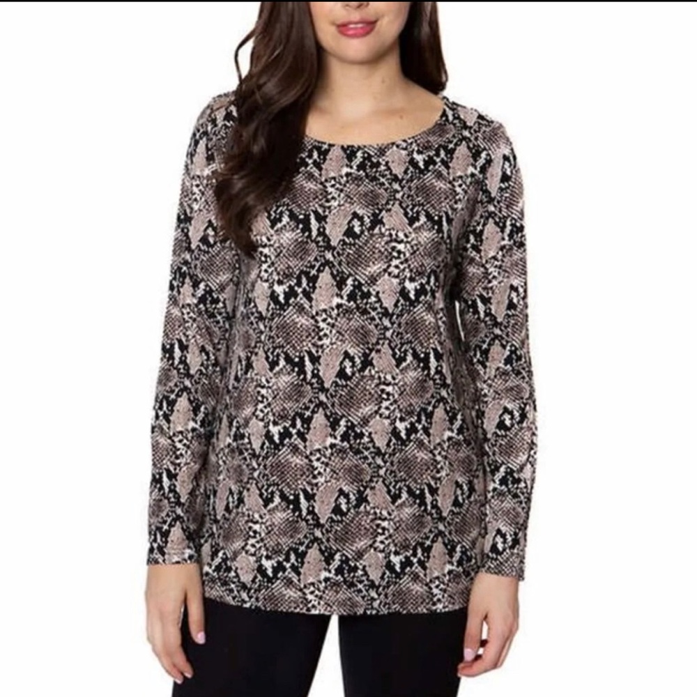 Crew neck shirt by Mario Serrani